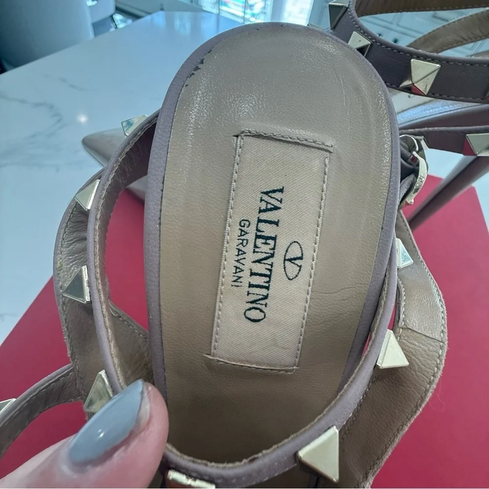 Valentino Garavino Rockstud Nude sling back 100m Heels EU 40